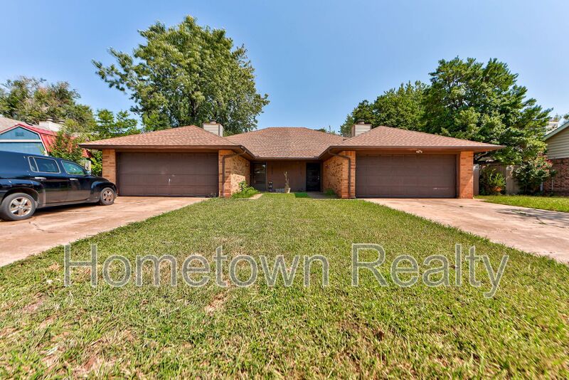 Norman Condo: 1713 Hillcrest Drive