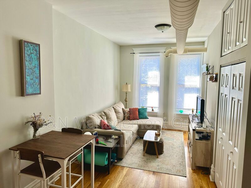 Chicago Condo: 2337 N. Janssen