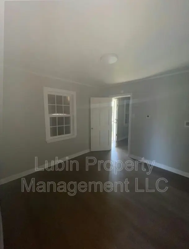 Memphis Condo: 2884 Faxon Ave