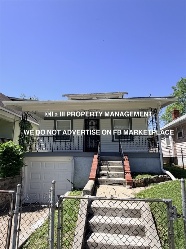 Kansas City House: 3032 Elmwood Avenue