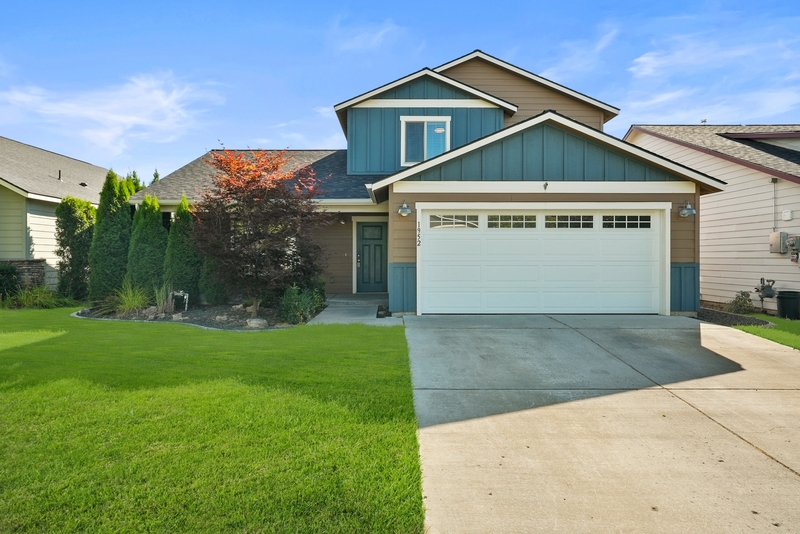 Post Falls House: 1952 West Yaquina Drive