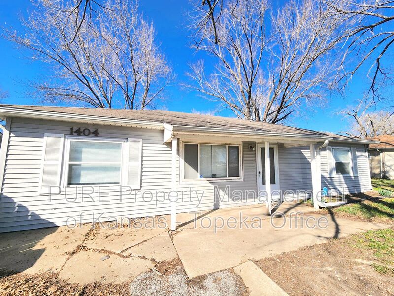 Topeka House: 1404 SW 37th St