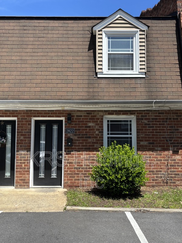 N Chesterfield Townhome: 2822 Goolsby ct