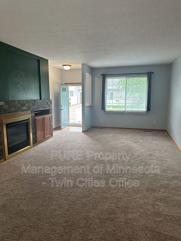 Woodbury Townhome: 3183 Juniper Ln