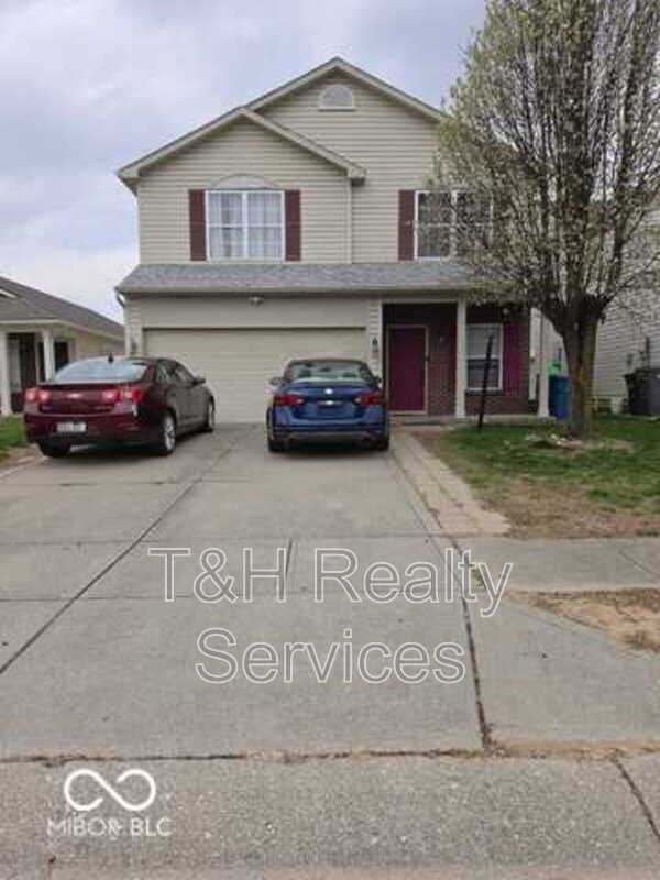 Indianapolis House: 8116 Lake Tree Lane