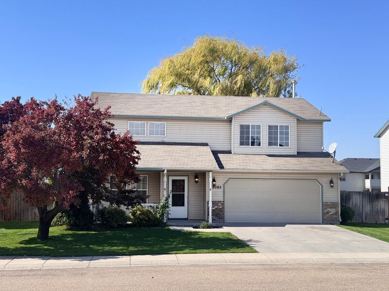 Nampa House: 18085 Royal Way