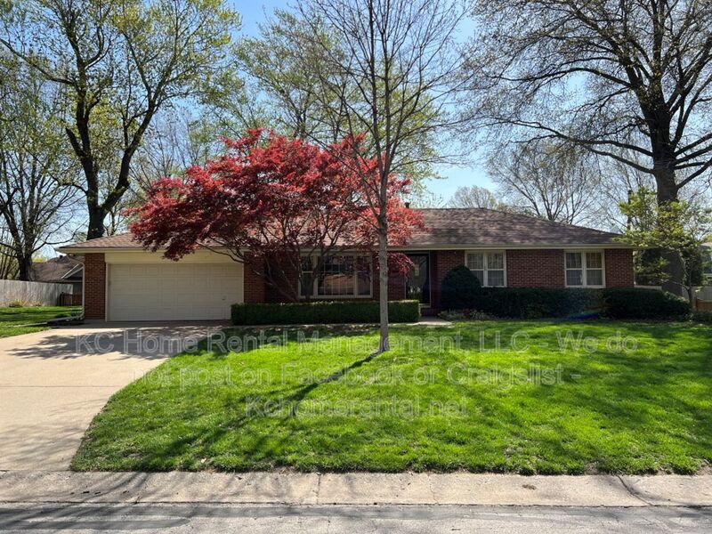 Shawnee House: 5423 Ballentine Ave