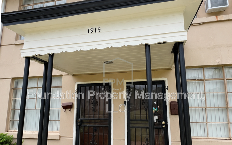 Memphis Condo: 1915 South Parkway East