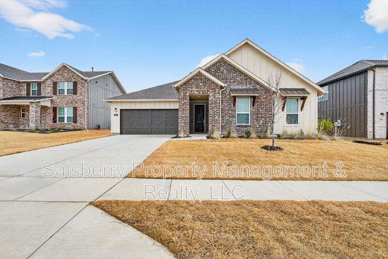 Aledo House: 125 Gallegos Drive