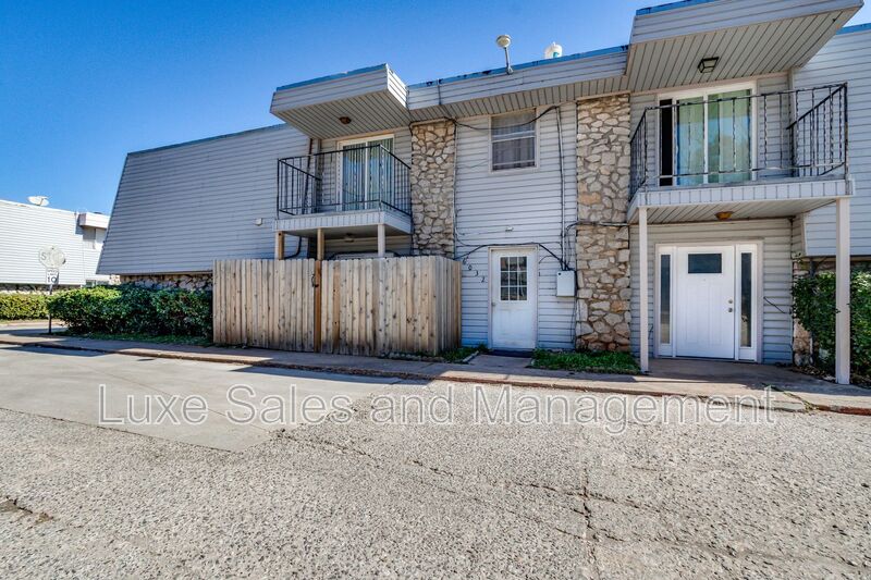 Oklahoma City Condo: 6032 NW Expressway