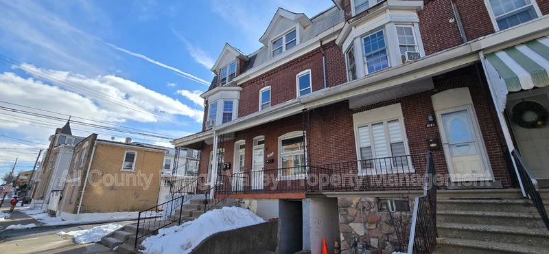Allentown House: 818 N 4th St