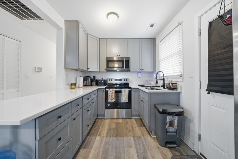 Portsmouth House: 913 Dandridge Drive