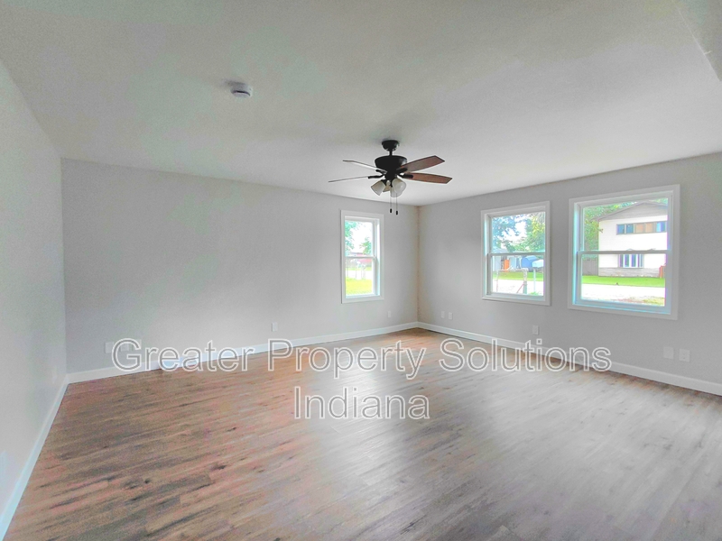 Lake Station House: 3645 Florida St