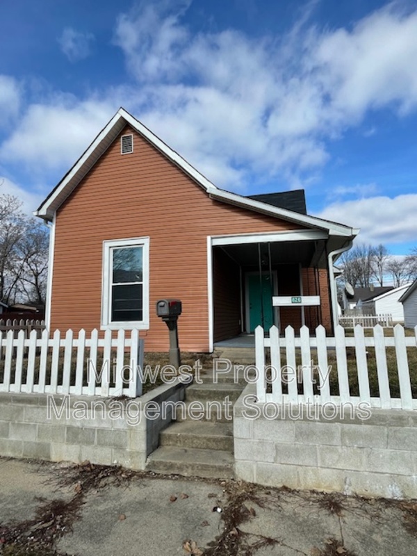 Anderson House: 826 West 2nd Street