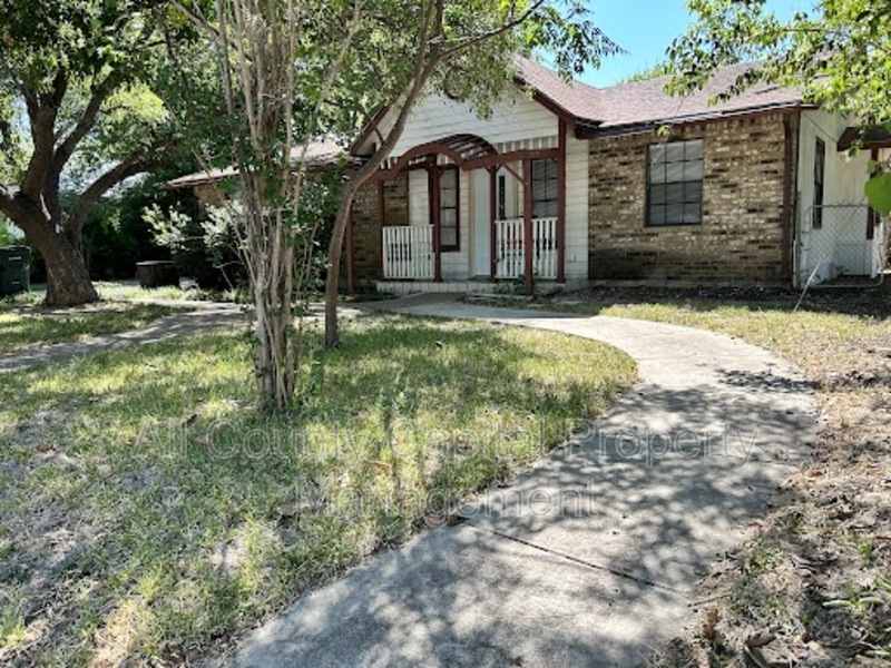 San Marcos House: 1128 Field Street