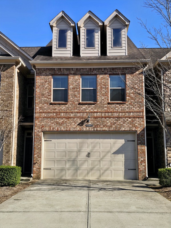 Johns Creek Townhome: 10563 Naramore Ln