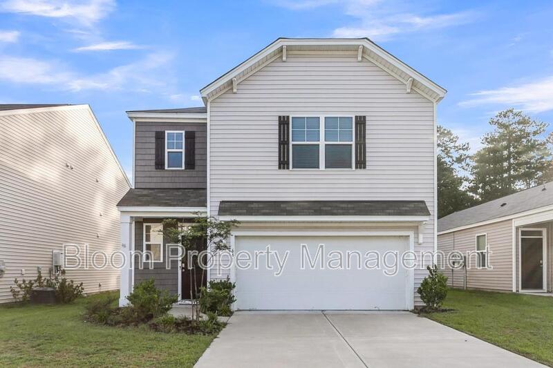 Summerville House: 641 Silver Spruce St