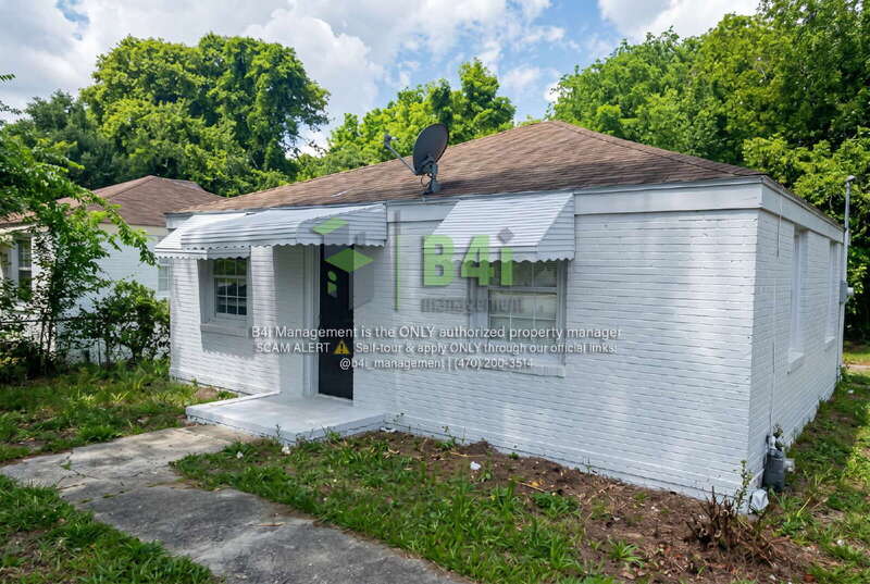 Columbus House: 163 Munson Drive