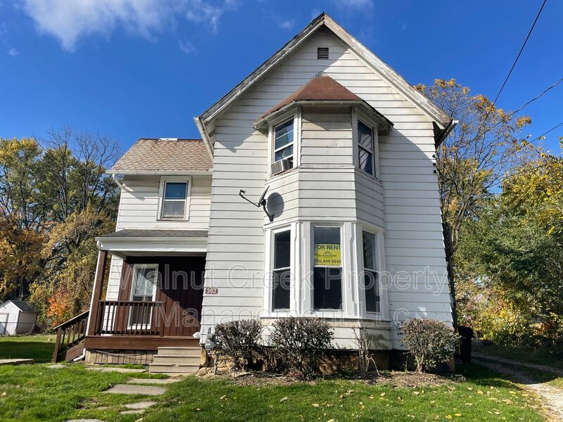 Elyria Condo: 362 Furnace Street