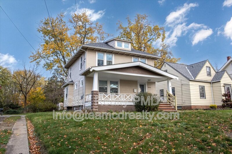 Maple Heights House: 15925 Friend Ave, Maple Hts OH 44137