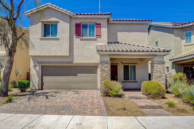 Henderson House: 1074 Fish Pond Avenue