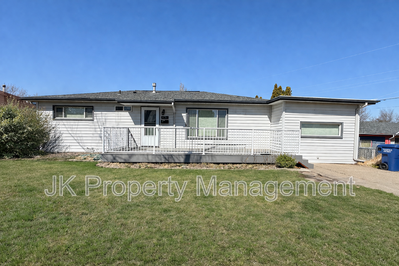 Great Falls House: 710 48th Street S