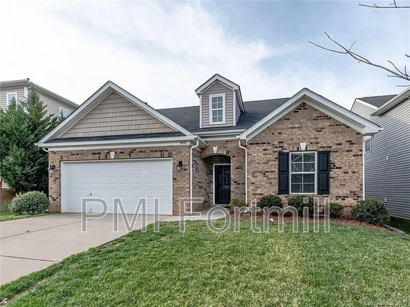 Fort Mill House: 1015 Albany Park Drive