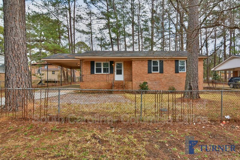 Columbia House: 532 Calvary Drive