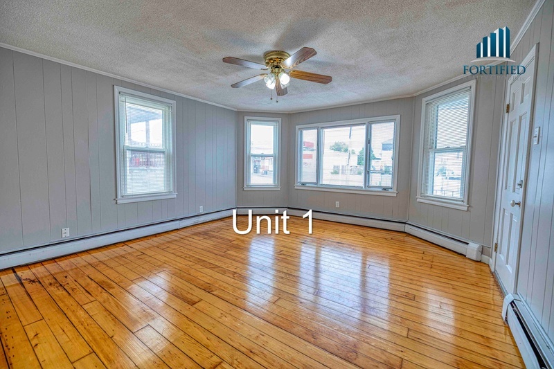 Fall River Condo: 318 Broadway St