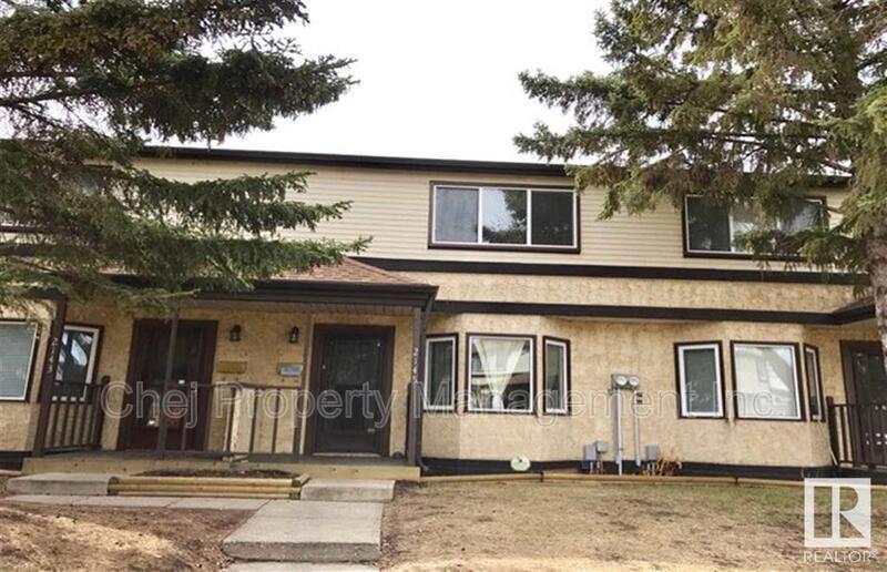 Edmonton Townhome: 2145 141 Ave NW