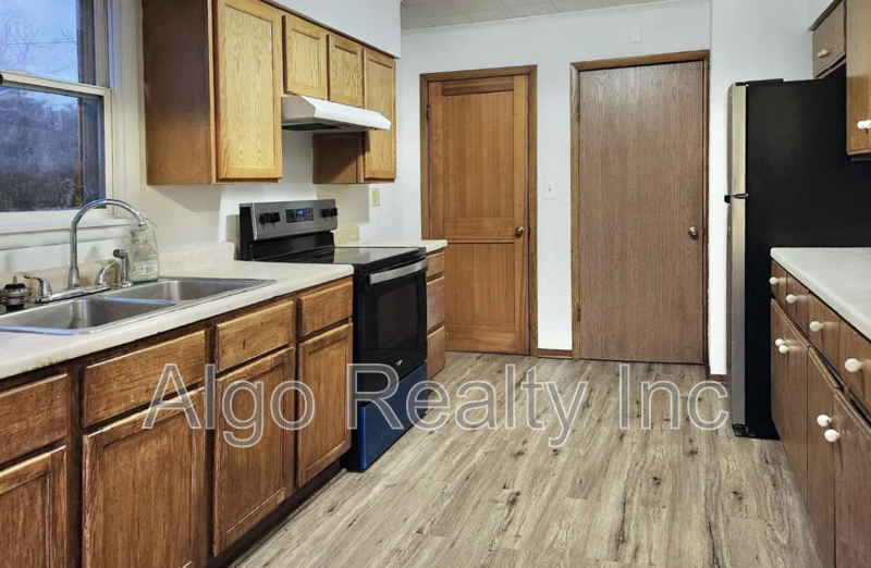 Saint Paul House: 1345 Arkwright Street North