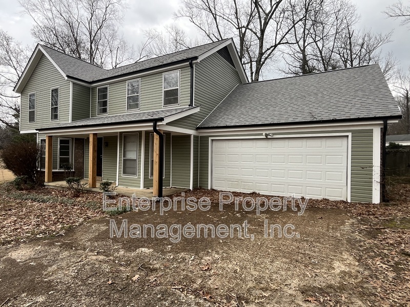 Cordova House: 2266 Montego Dr