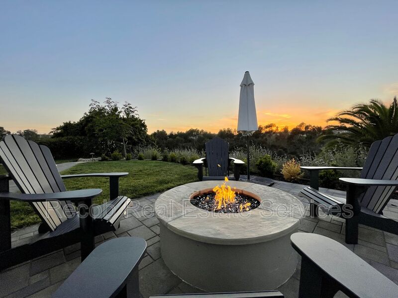 San Diego House: 6911 Quemoy Court