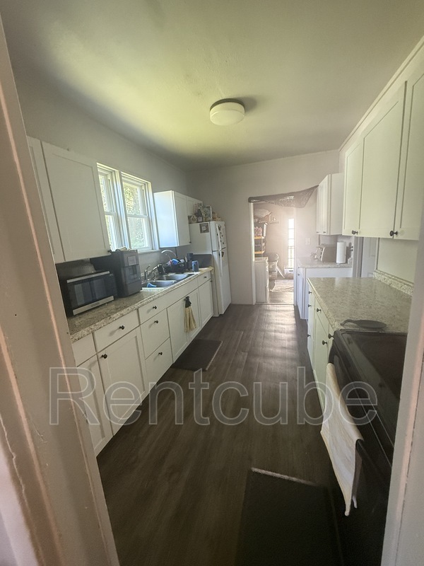 Dubuque Townhome: 232 Cardiff St
