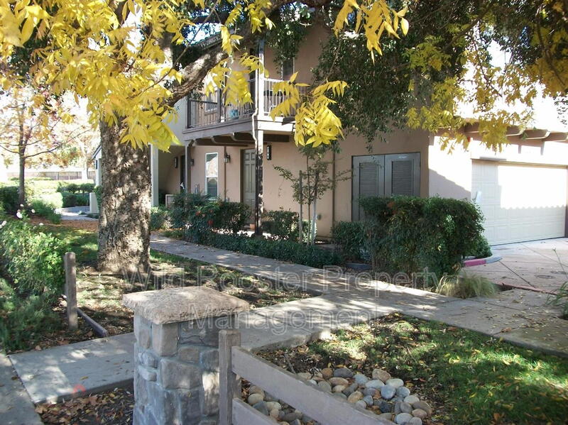 West Sacramento House: 400 Regatta Lane