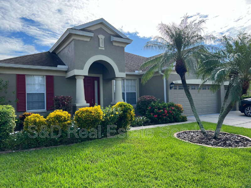 Lakeland House: 2492 Tahoe Dr
