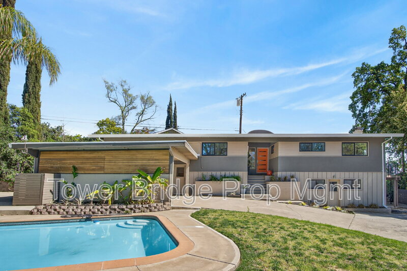 Fair Oaks House: 3937 Orangewood Dr