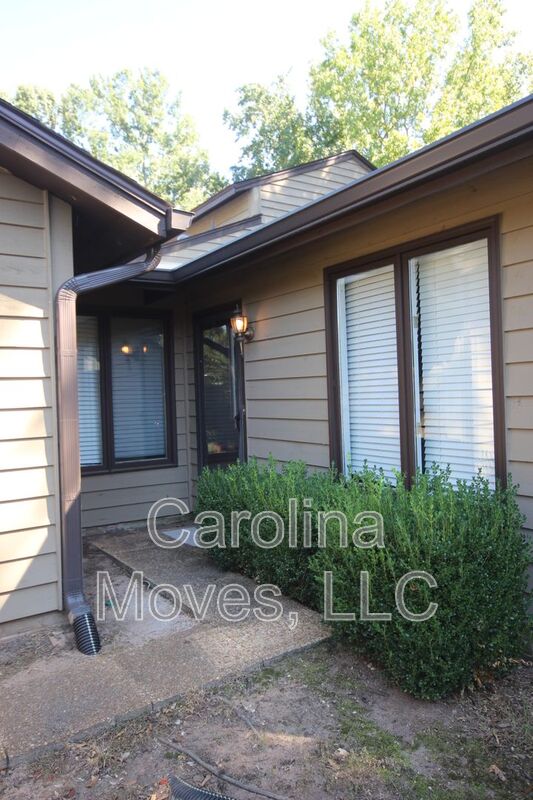 Greer House: 324 Skylark Circle