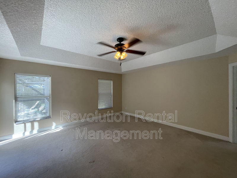 12649 Lake Ridge Cir FL 34711-7679 - Photo 10