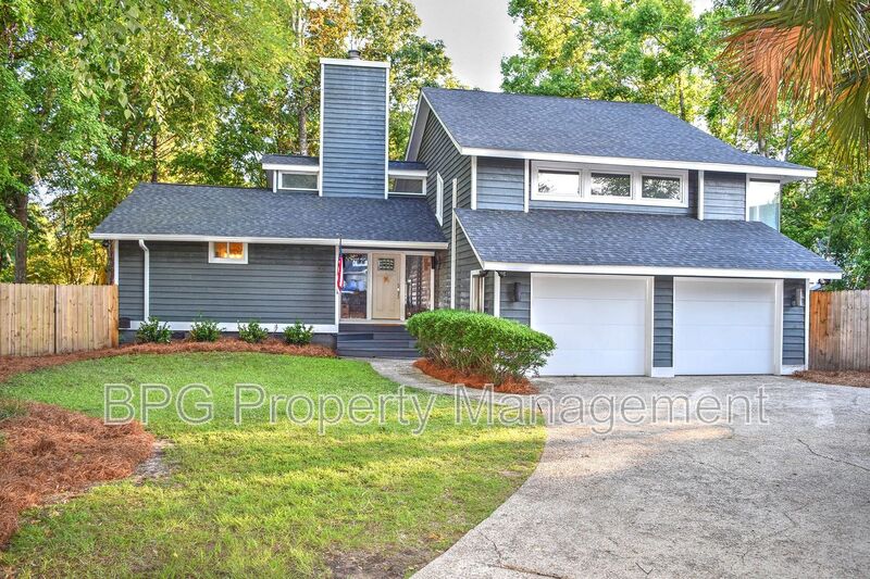 Charleston House: 15 Glenkirk Drive