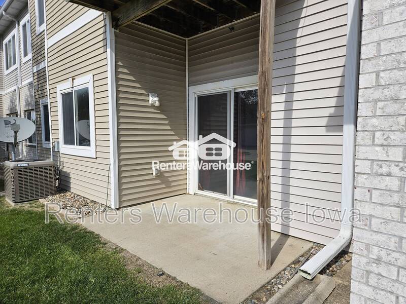 West Des Moines House: 8601 Westown Parkway
