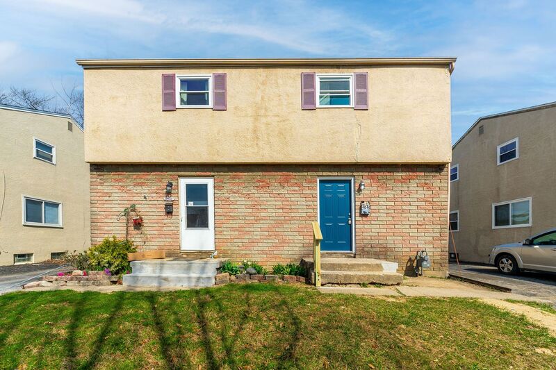 Columbus House: 4040 Halsey Pl