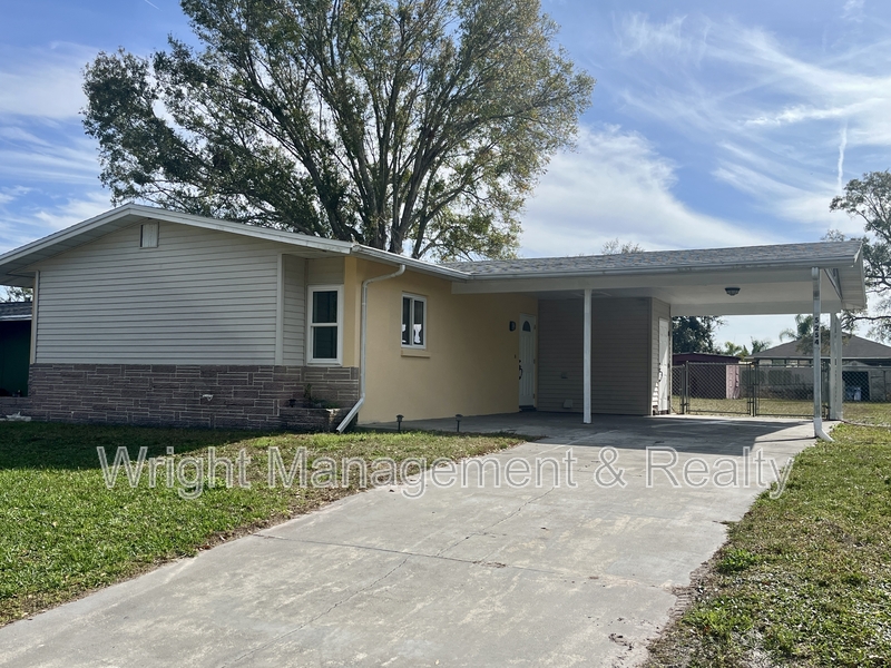 Wimauma House: 5254 Brody Boulevard