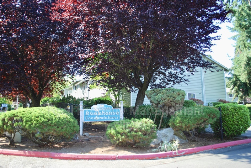 Everett Condo: 921 130th St SW