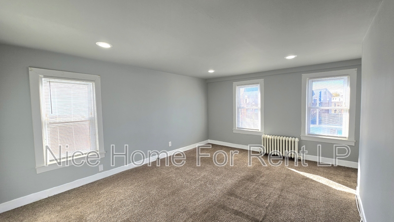 Riverside Condo: 141 Bridgeboro St