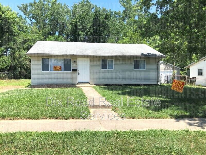 Trotwood House: 4855 Live Oak Drive