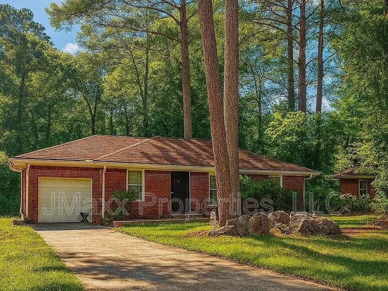 Atlanta House: 2913 Horse Shoe Drive