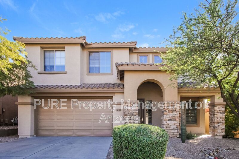 Phoenix House: 42913 N Voyage Trl