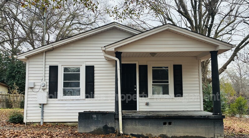 Dallas House: 111 W Robinson St