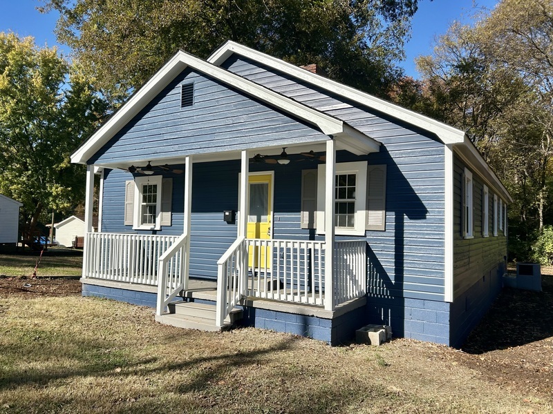 Charlotte House: 217 Skyland Avenue